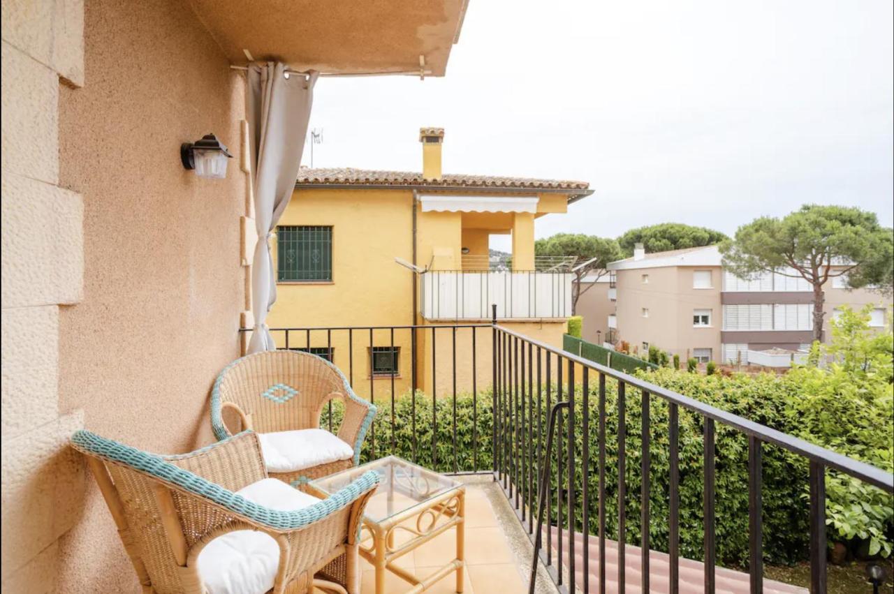 Bonita casa adosada con jardín privado y piscina comunitaria Calella De Palafrugell Exterior foto
